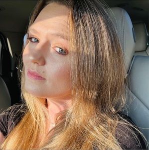 Meet your Posher, Whitney